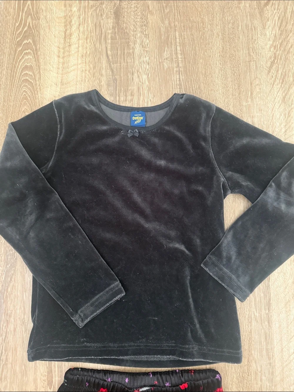 OshKosh B'gosh Girls Black Velvet Top with Black Rose-Print Leggings Set